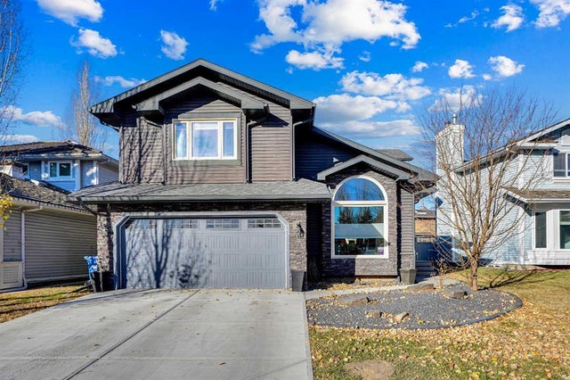 33 Douglasbank Rise Se, Calgary