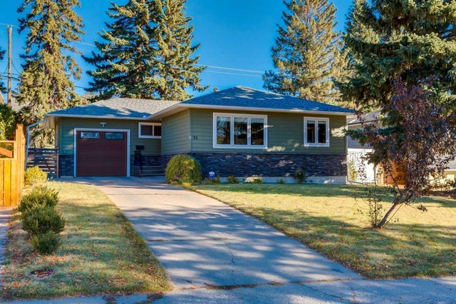 32 Calandar Road Nw, Calgary