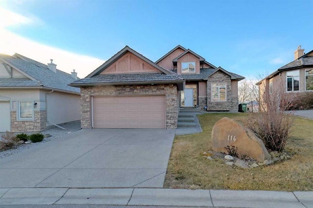 114 Gleneagles Estates Lane, Cochrane