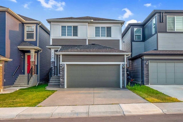 149 Belmont Villas Sw, Calgary