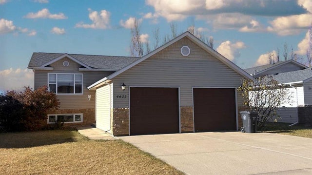 4622 Miners Road, Coalhurst