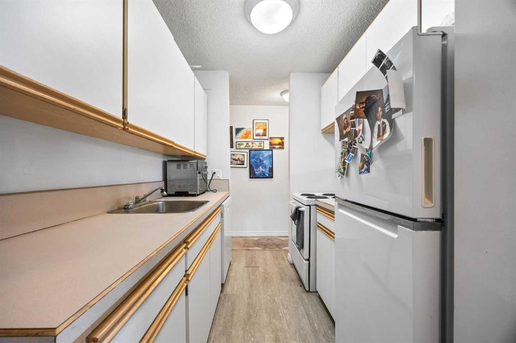 438, 1421 7 Avenue Nw Calgary Alberta T2N 1Z7 Hillhurst Home For Sale