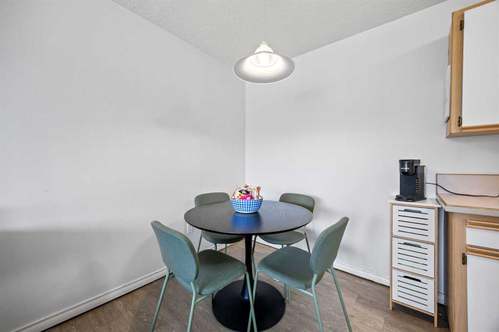 438, 1421 7 Avenue Nw Calgary Alberta T2N 1Z7 Hillhurst Home For Sale