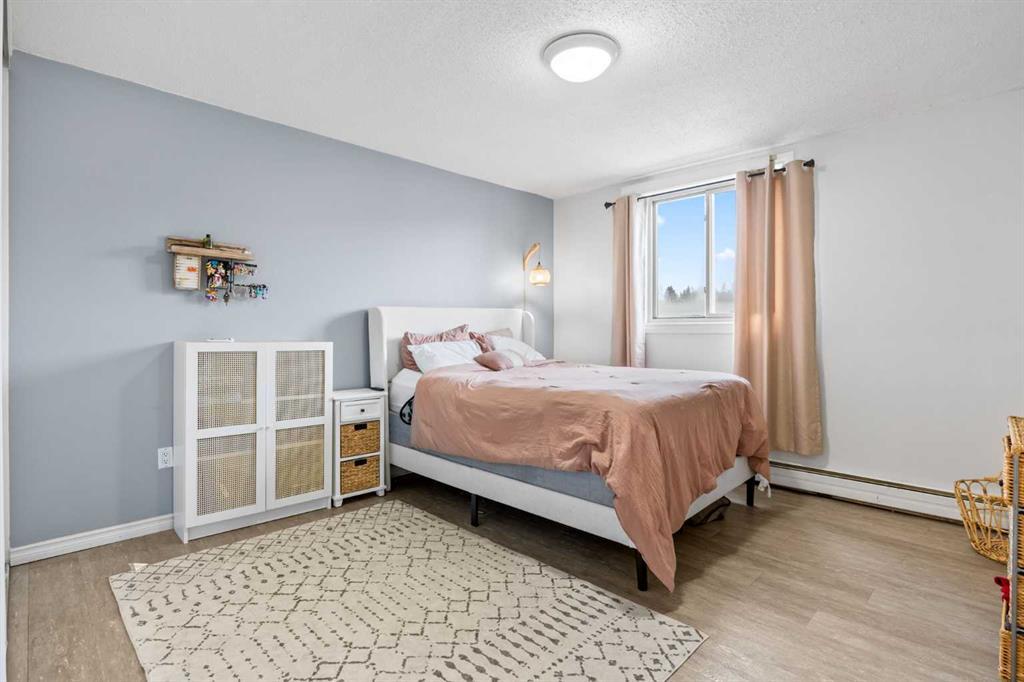 438, 1421 7 Avenue Nw Calgary Alberta T2N 1Z7 Hillhurst Home For Sale