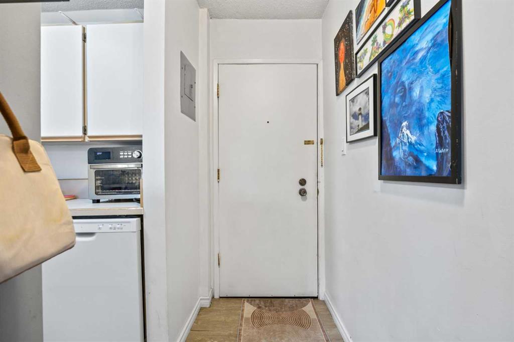 438, 1421 7 Avenue Nw Calgary Alberta T2N 1Z7 Hillhurst Home For Sale