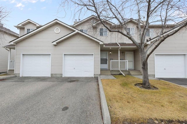 120 Douglas Glen Park Se, Calgary