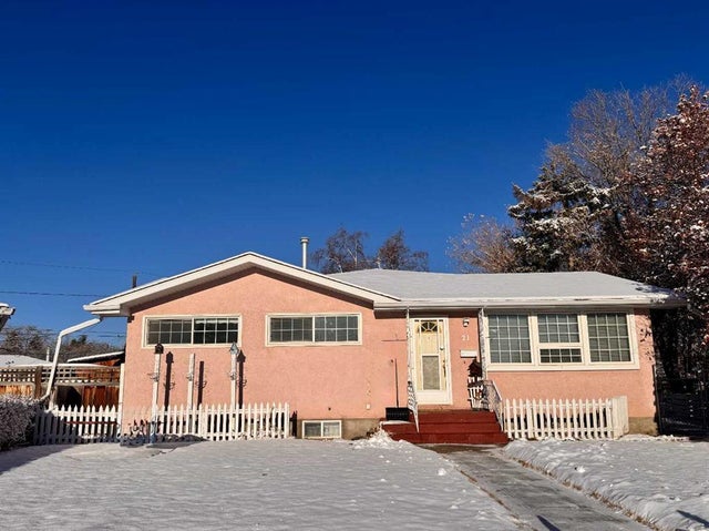 21 Freemont Close, Red Deer
