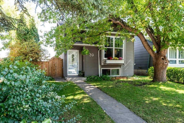 39 Shawglen Place Sw, Calgary