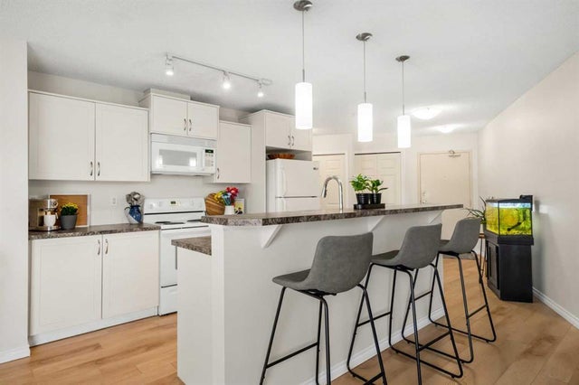 2121, 700 Willowbrook Road Nw, Airdrie