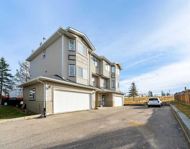 3, 41 Hunters Gate, Okotoks