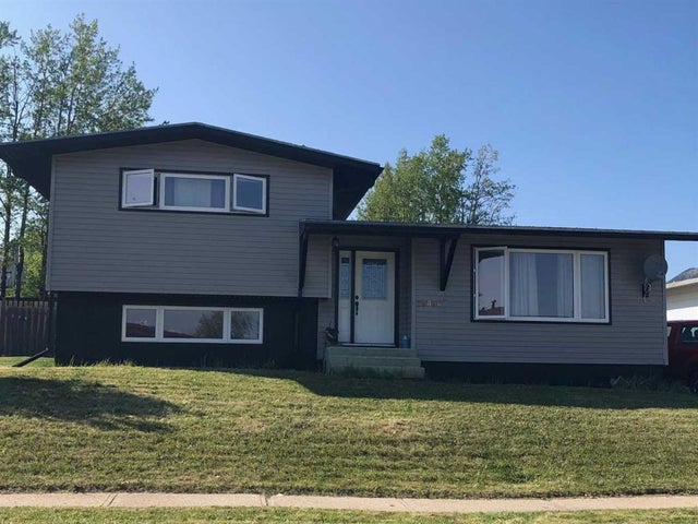 10806 98 Avenue, Grande Cache