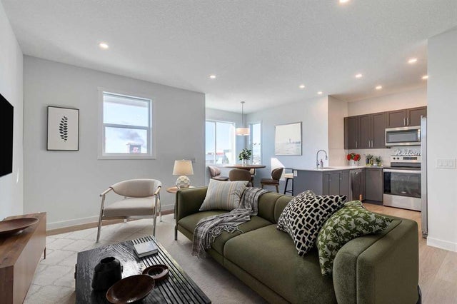 450, 65 Belvedere Point Se, Calgary