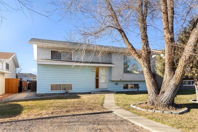 430 Main Street S, Redcliff