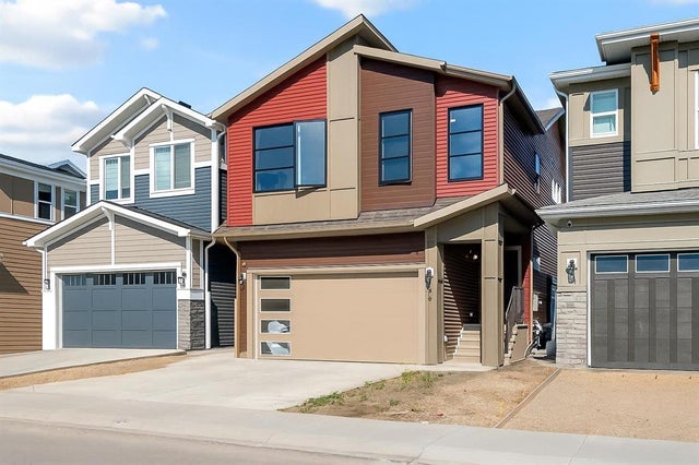 154 Silver Spruce Grove Sw, Calgary