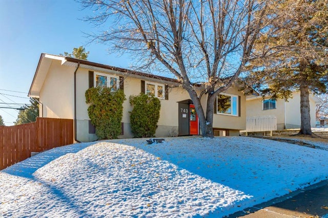 743 Sabrina Road Sw, Calgary