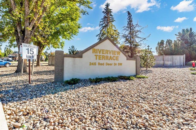 101, 245 Red Deer Drive Sw, Medicine Hat