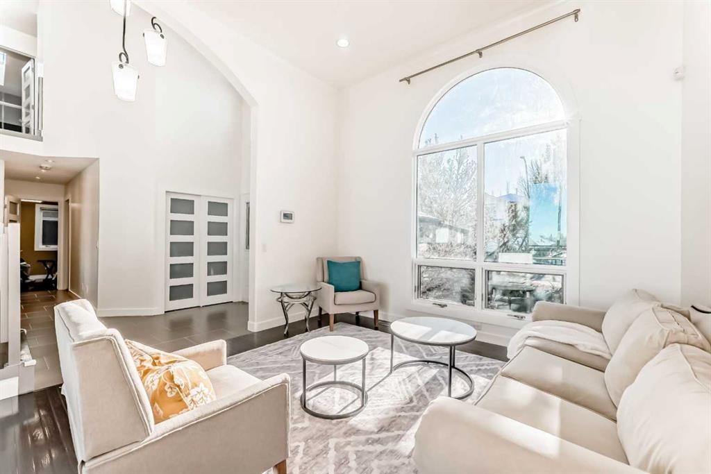 1396 Shawnee Road Southwest, Calgary – Residential Detached Listing Photo 7