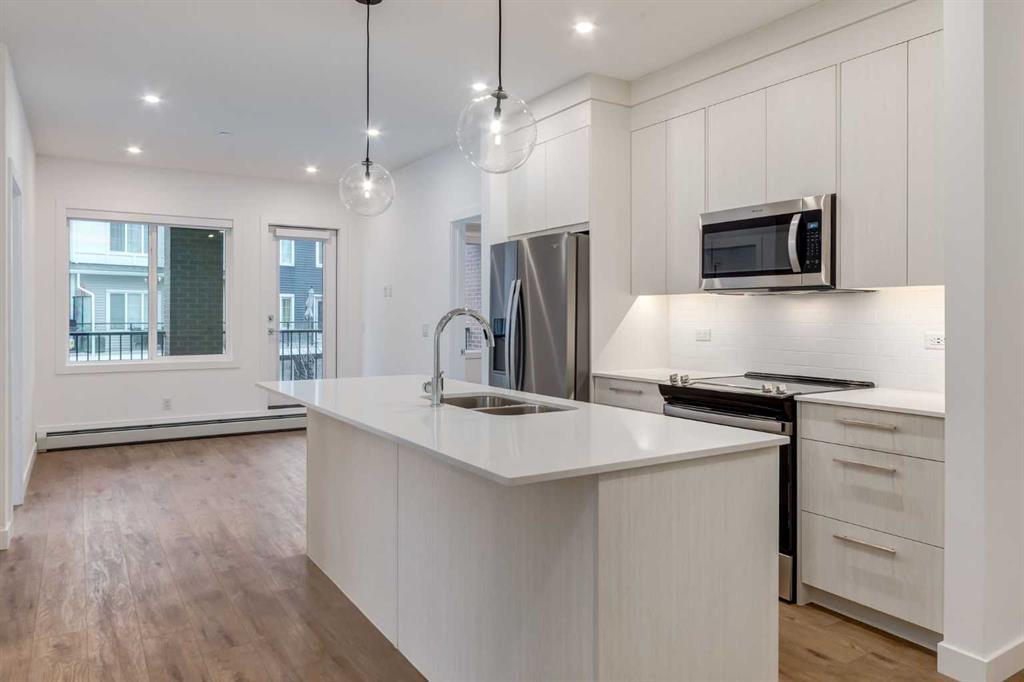 3201, 6 Merganser, Chestermere