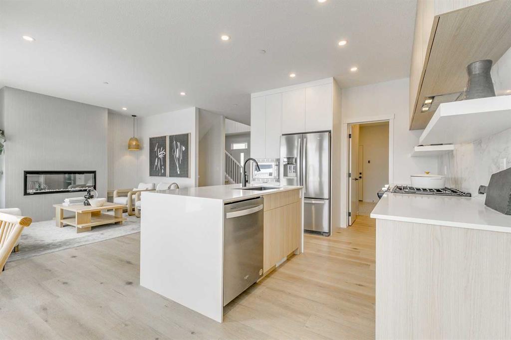 227 Lucas Common Nw, Calgary