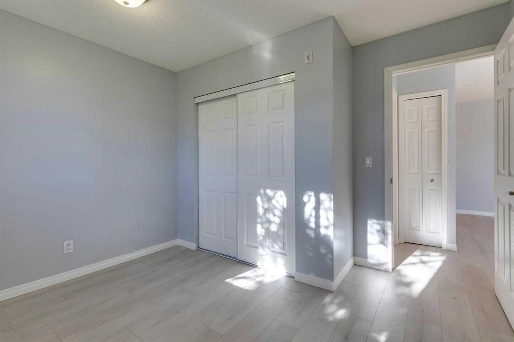 119, 2022 Canyon Meadows Drive Se Calgary Alberta T2J 7H1 Queensland Home For Sale