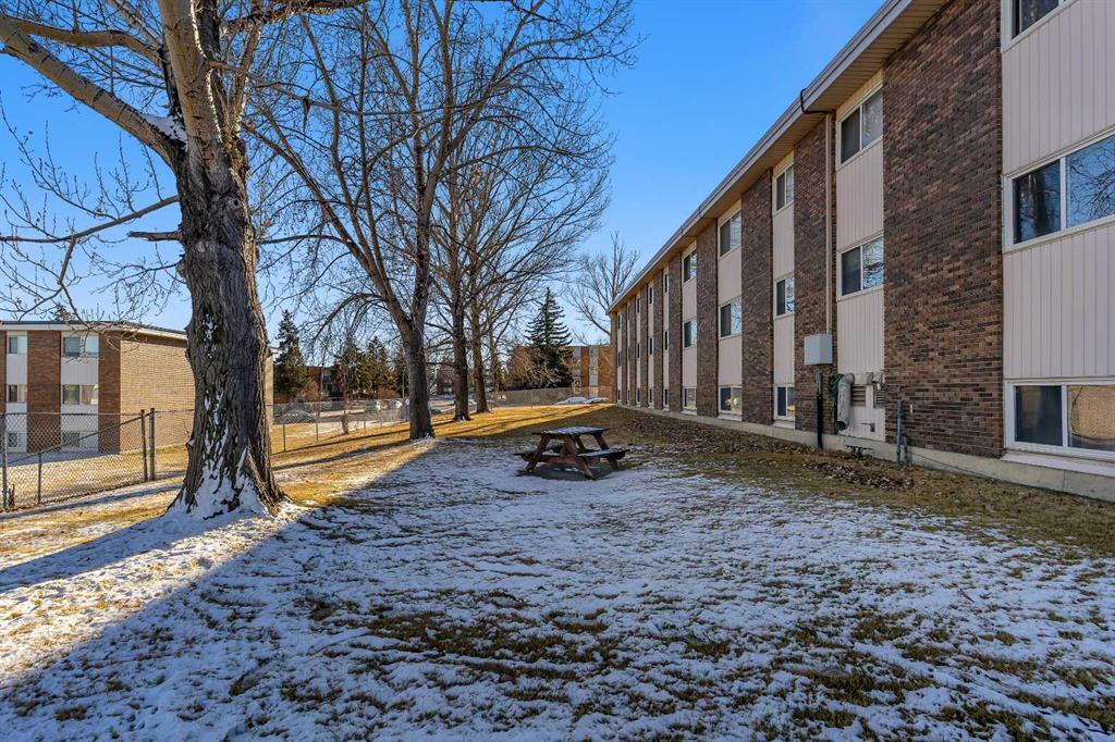 301, 6464 Travois Crescent Northwest, Calgary – Residential Apartment Listing Photo 37