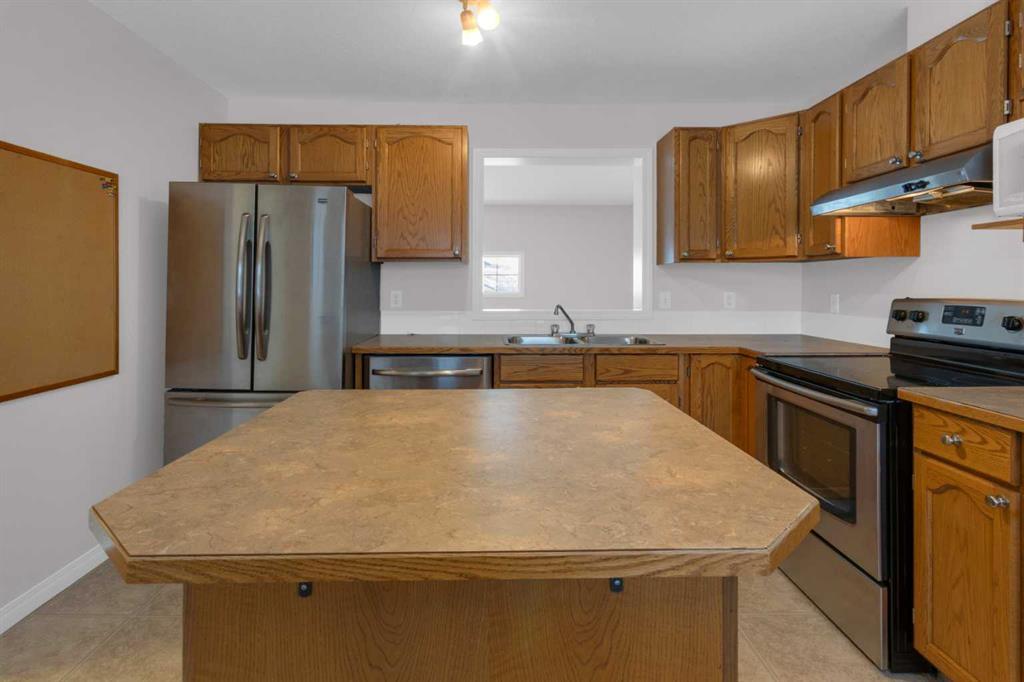 111 Hidden Creek Cove Northwest, Calgary – Residential Row/Townhouse Listing Photo 11