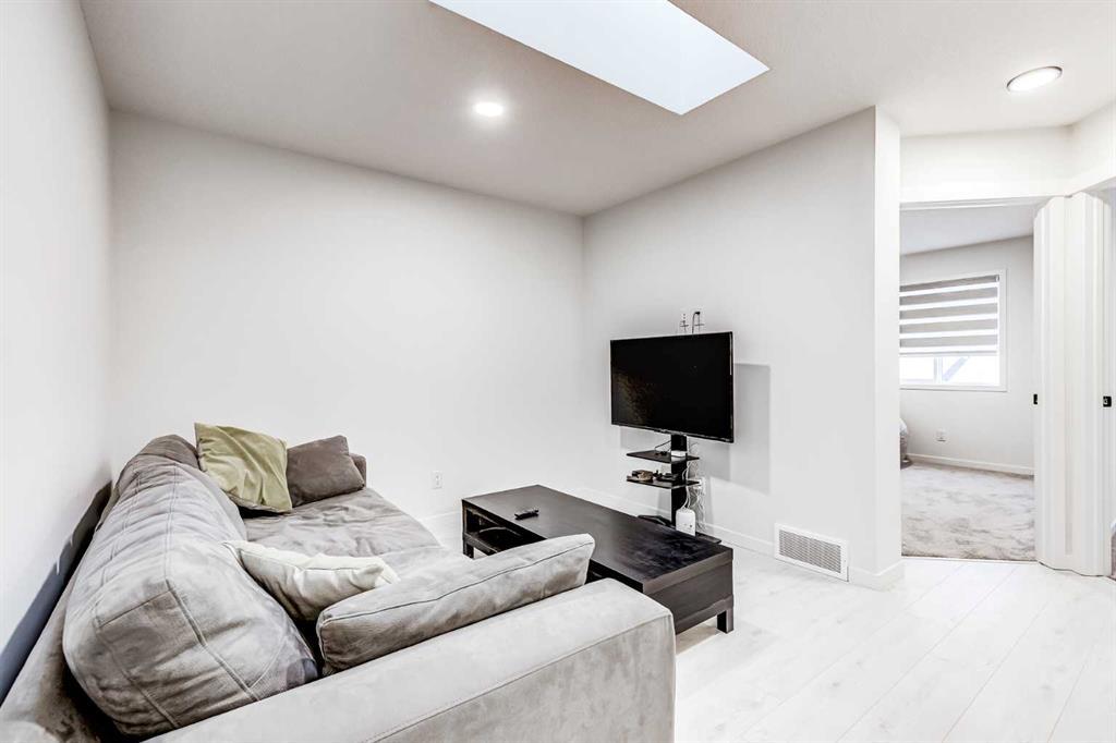 184 Rowmont Boulevard Northwest, Calgary – Residential Detached Listing Photo 22