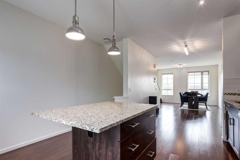 215 Copperpond Common Southeast, Calgary – Residential Row/Townhouse Listing Photo 14