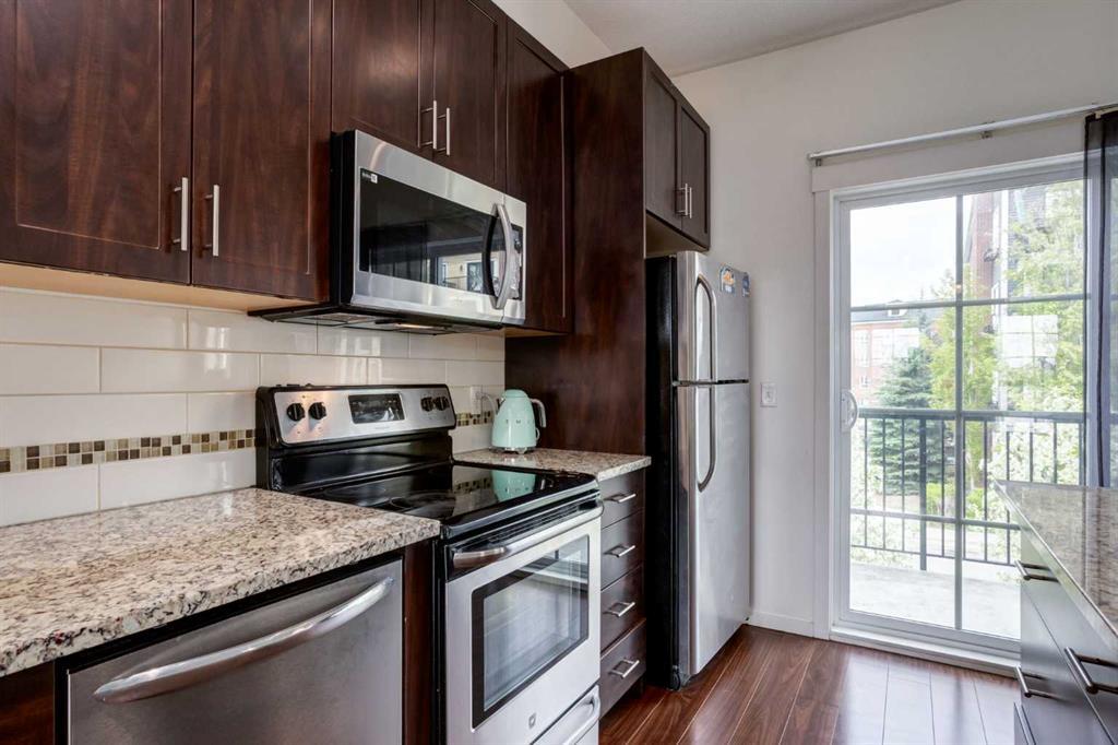 215 Copperpond Common Southeast, Calgary – Residential Row/Townhouse Listing Photo 15