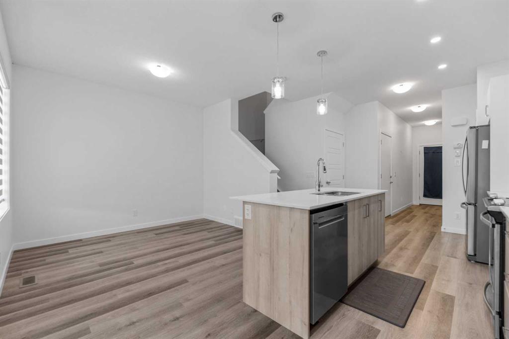 137, 137 Red Embers Link Northeast, Calgary – Residential Row/Townhouse Listing Photo 12