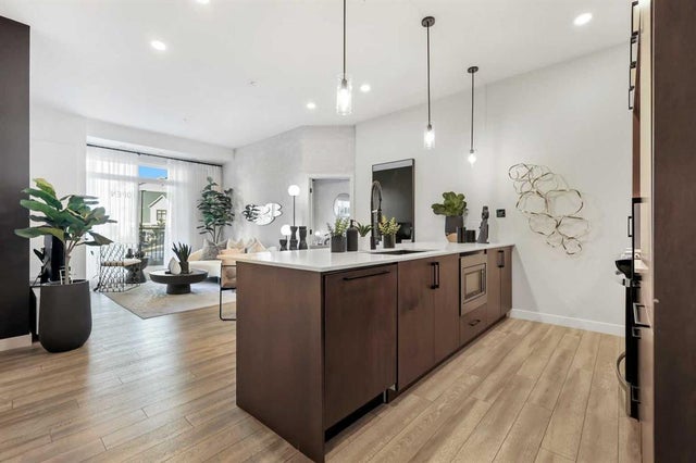 103, 255 Les Jardins Park Se, Calgary