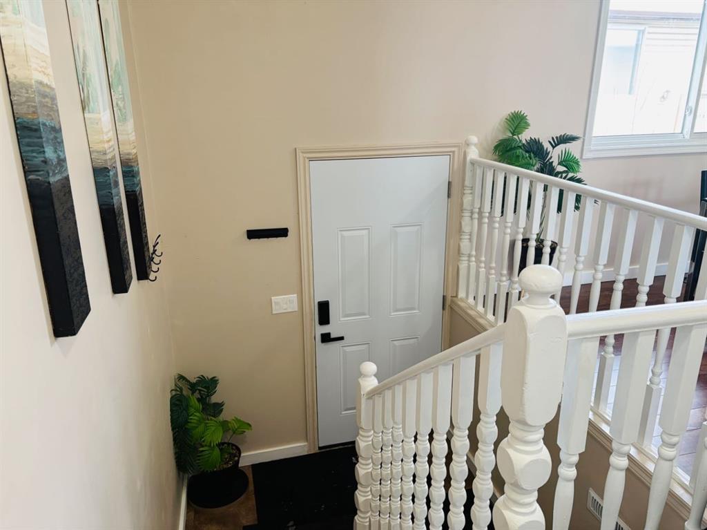 3, 1412 43 Street Southeast, Calgary – Residential Row/Townhouse Listing Photo 3