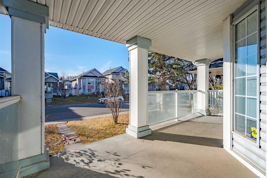 82 Martinridge Crescent Northeast, Calgary – Residential Detached Listing Photo 2