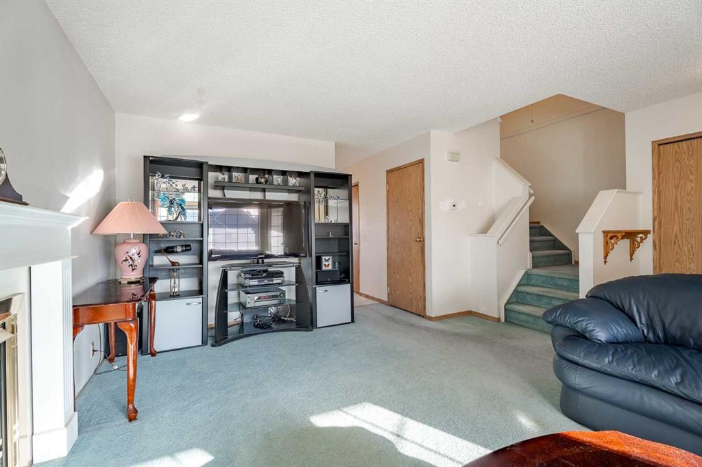 82 Martinridge Crescent Northeast, Calgary – Residential Detached Listing Photo 6