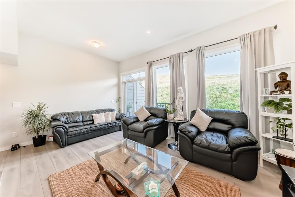 206 Cranbrook Square Southeast, Calgary – Residential Row/Townhouse Listing Photo 9