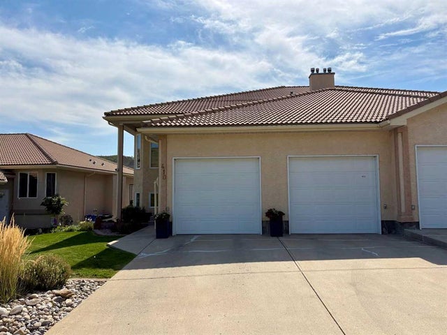B, 410 Canyon Boulevard W, Lethbridge
