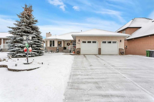 5233 45 Avenue, Rimbey