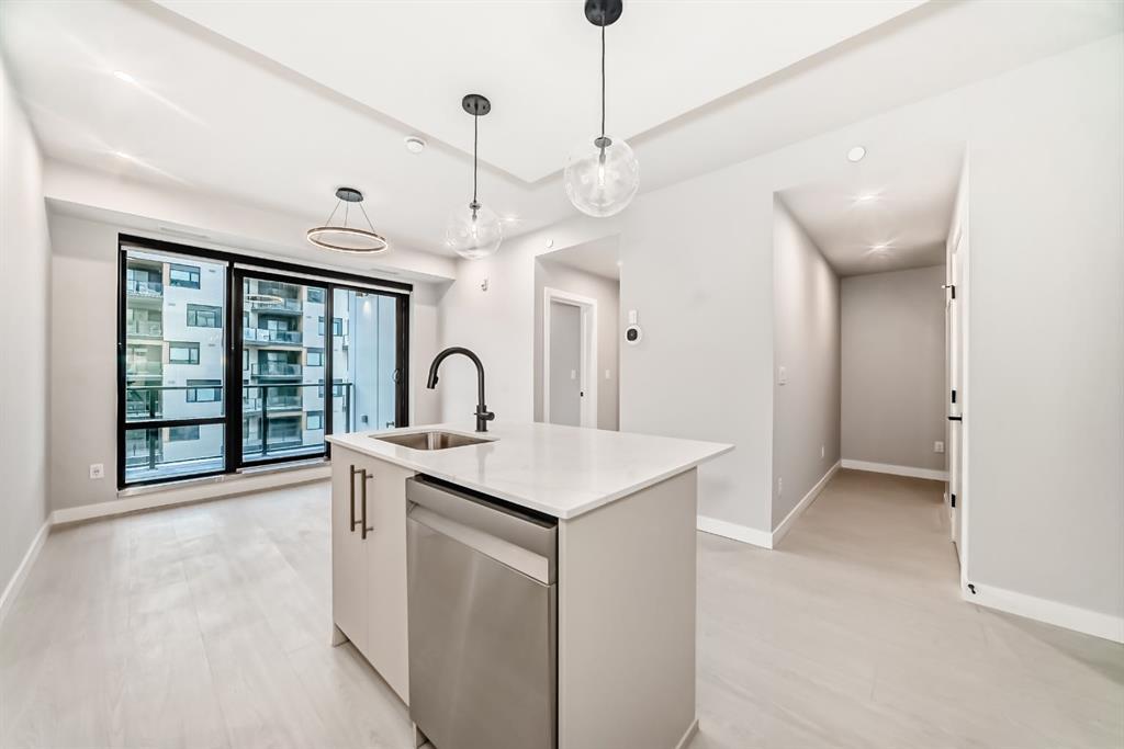 407, 8375 Broadcast Avenue Southwest, Calgary – Residential Apartment Listing Photo 7