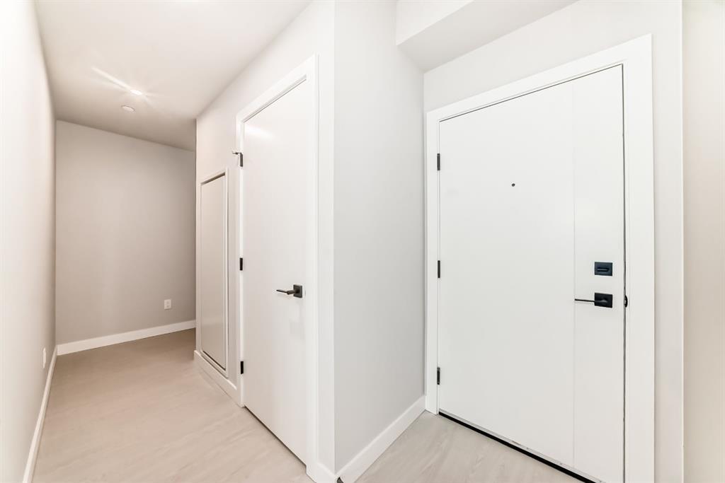 407, 8375 Broadcast Avenue Southwest, Calgary – Residential Apartment Listing Photo 8