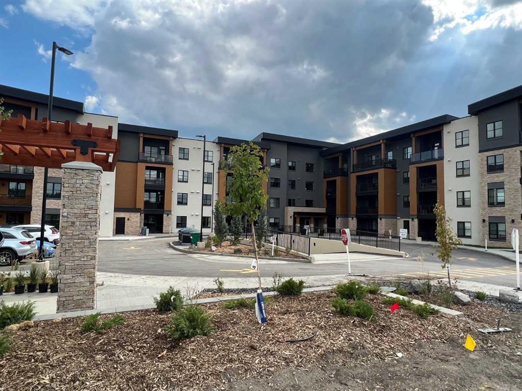 110, 8355 19 Avenue Sw, Calgary