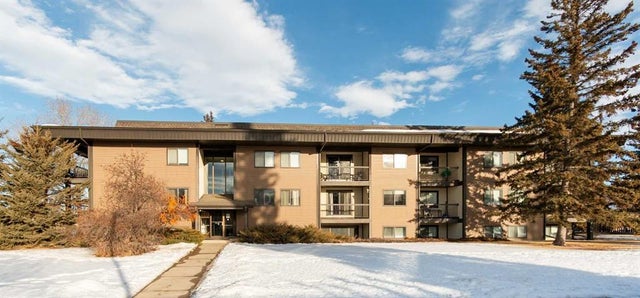 106, 6108 53 Street, Olds