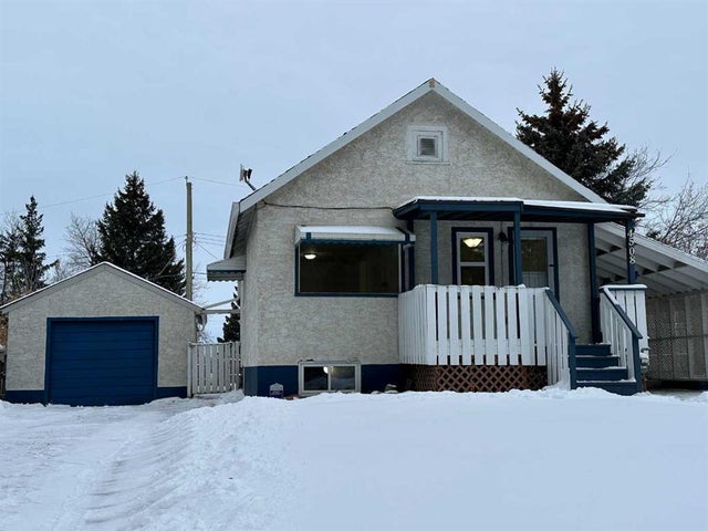 4508 42 Avenue, Ponoka