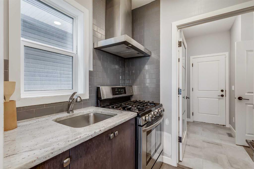 247 Hillcrest Heights Southwest, Airdrie – Residential Detached Listing Photo 10