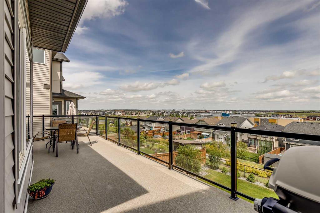 247 Hillcrest Heights Southwest, Airdrie – Residential Detached Listing Photo 11