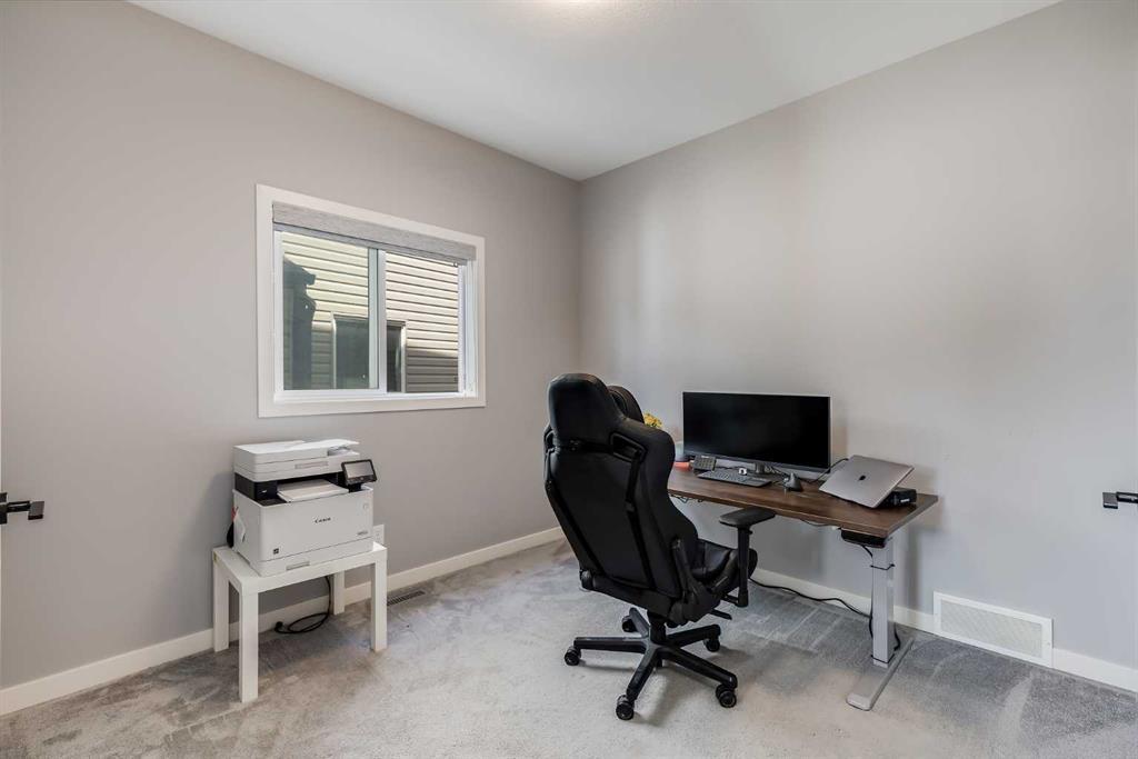 247 Hillcrest Heights Southwest, Airdrie – Residential Detached Listing Photo 15