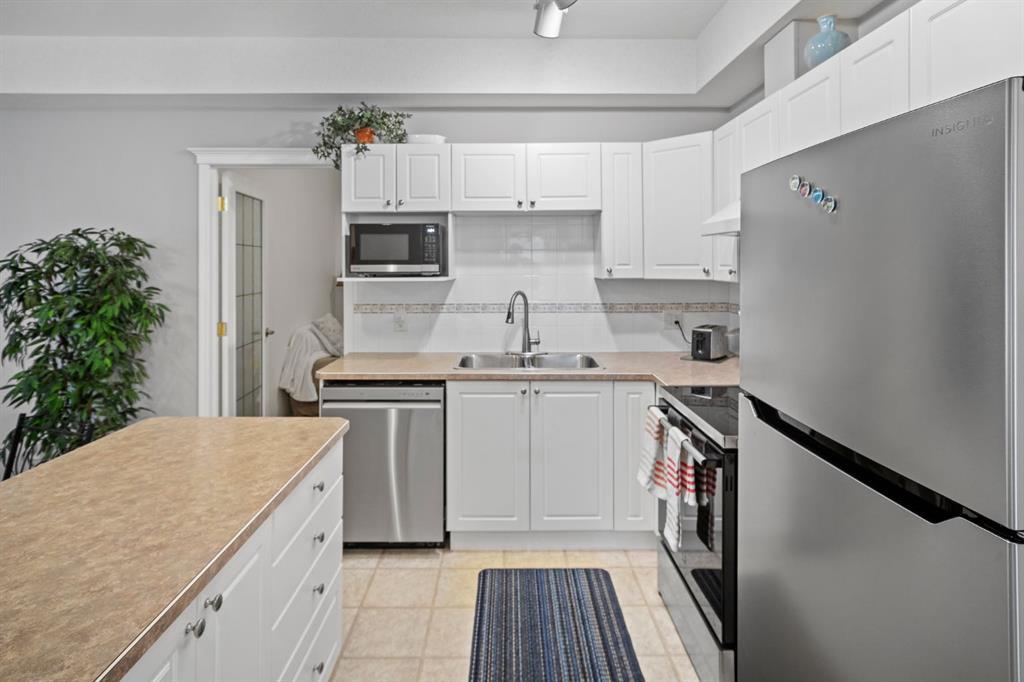 201, 223 Tuscany Springs Boulevard Northwest, Calgary – Residential Apartment Listing Photo 4