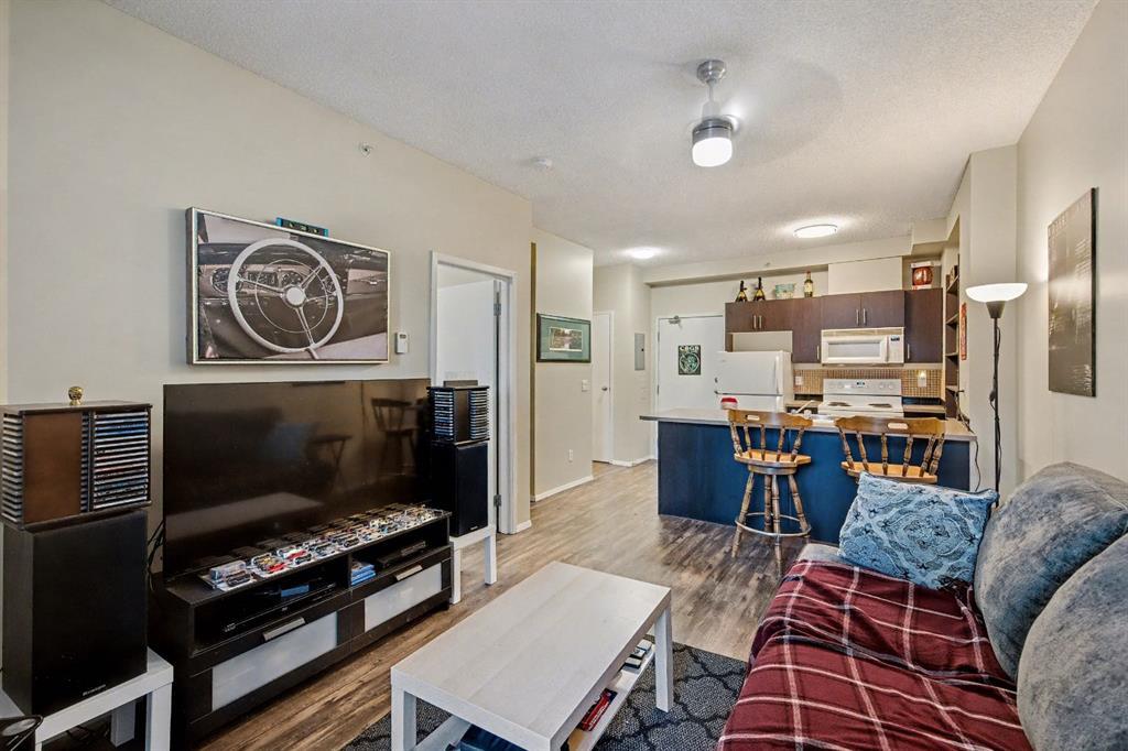 3309, 73 Erin Woods Court Southeast, Calgary – Residential Apartment Listing Photo 4