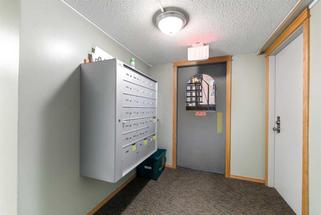 212, 1411 7 Avenue Northwest, Calgary – Residential Apartment Listing Photo 3