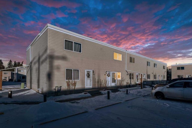 702, 4719 33 Street, Red Deer