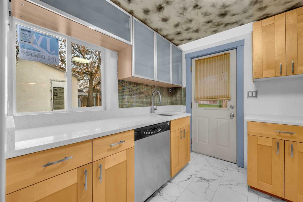 1022 18 Avenue Calgary Alberta T2G 1L6 Ramsay Home For Sale